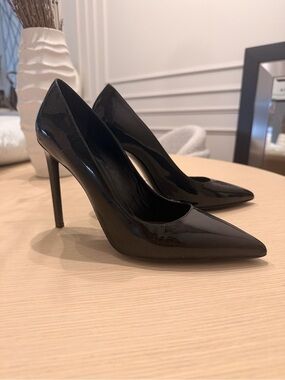 Saint Laurent 39 Classic Pointed-Toe Black Patent Stiletto Pumps